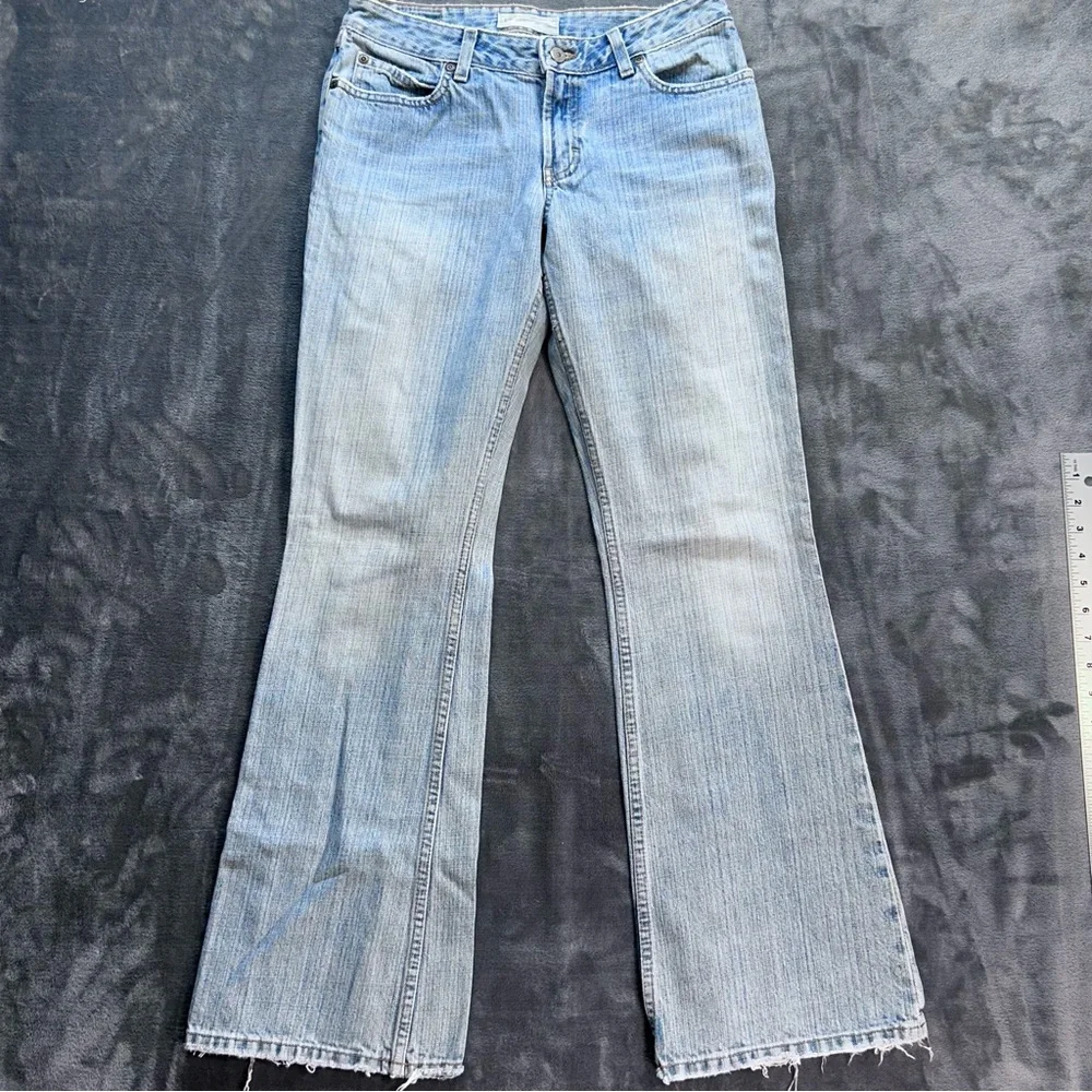 BKE Denim Jeans Women's 28x31.5 Liberty Flare Leg Distressed Low Rise Light Wash - Picture 1 of 16